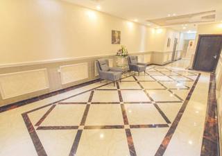 Four Seasons Suites