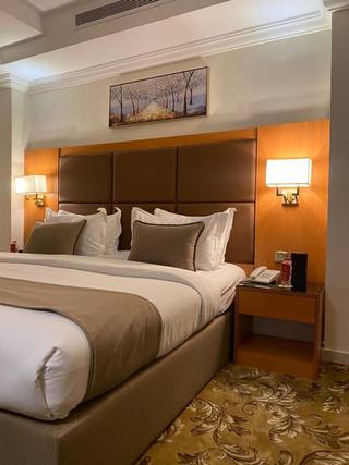  Bellevue Park Royal Hotel